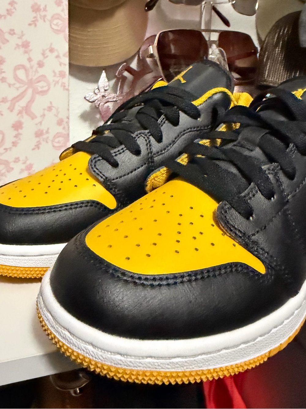 Nike Men’s Low-Top Sneakers - Black/Yellow - Picture 2 of 3